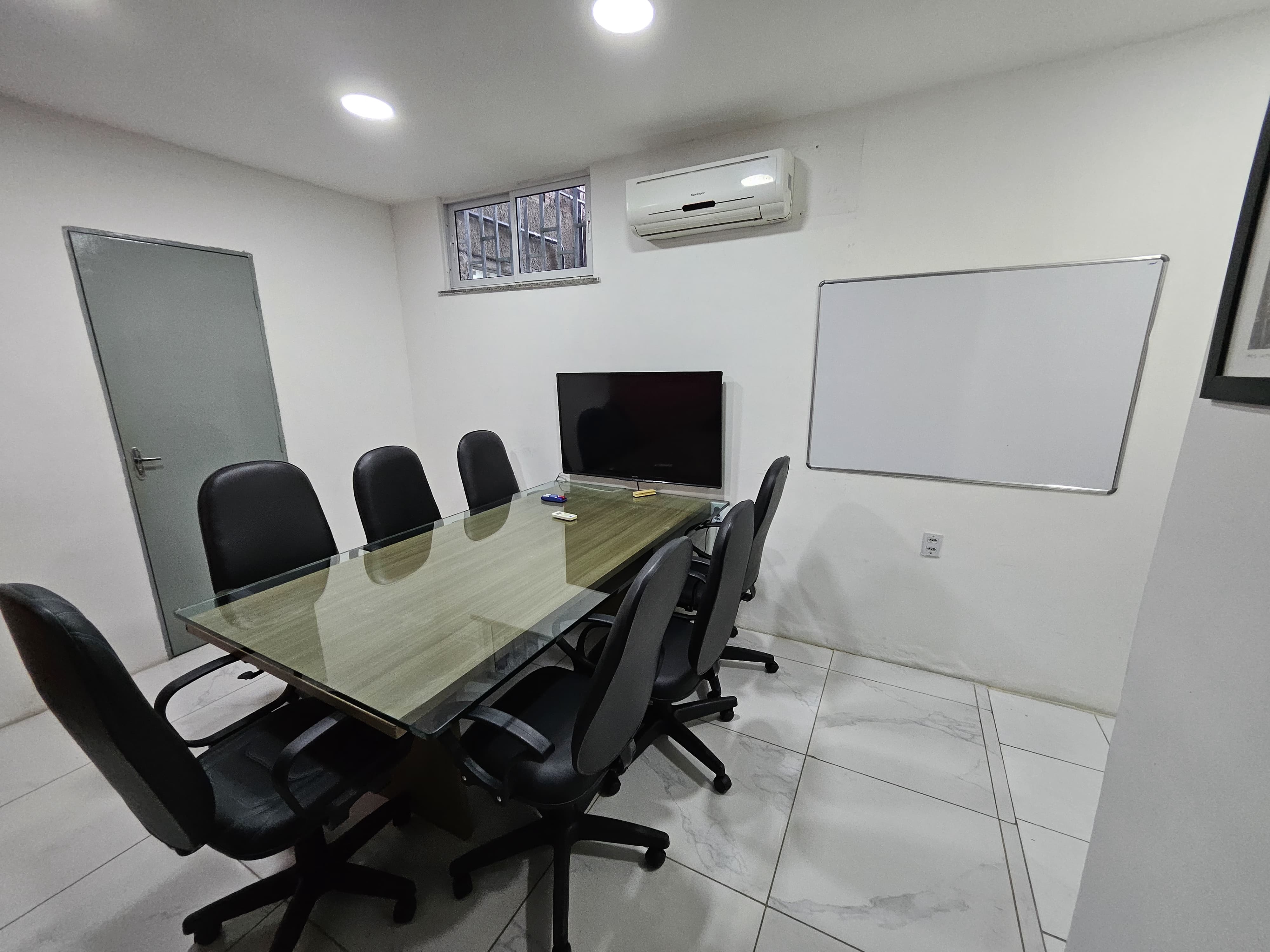 Sala de reunião4 20.06.2024.jpg